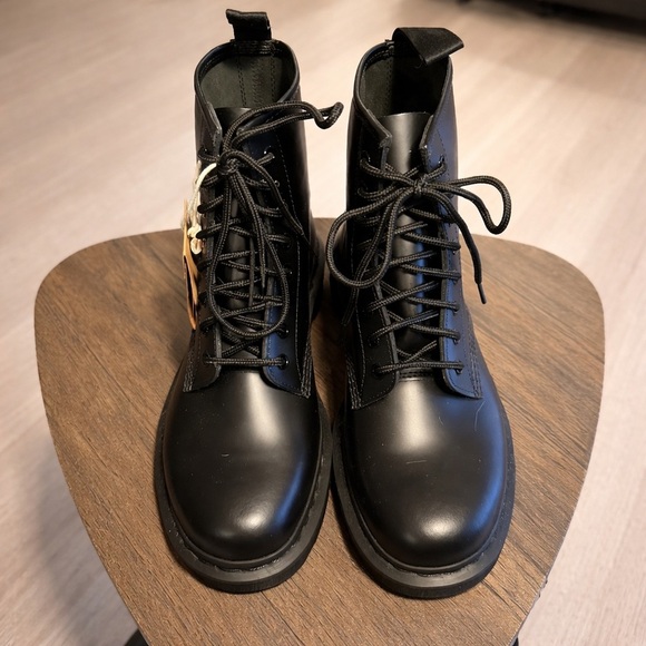 NWT Dr. Martens 1460 Mono Black Leather Combat Boots Style 14353 Size 10 - Picture 3 of 5
